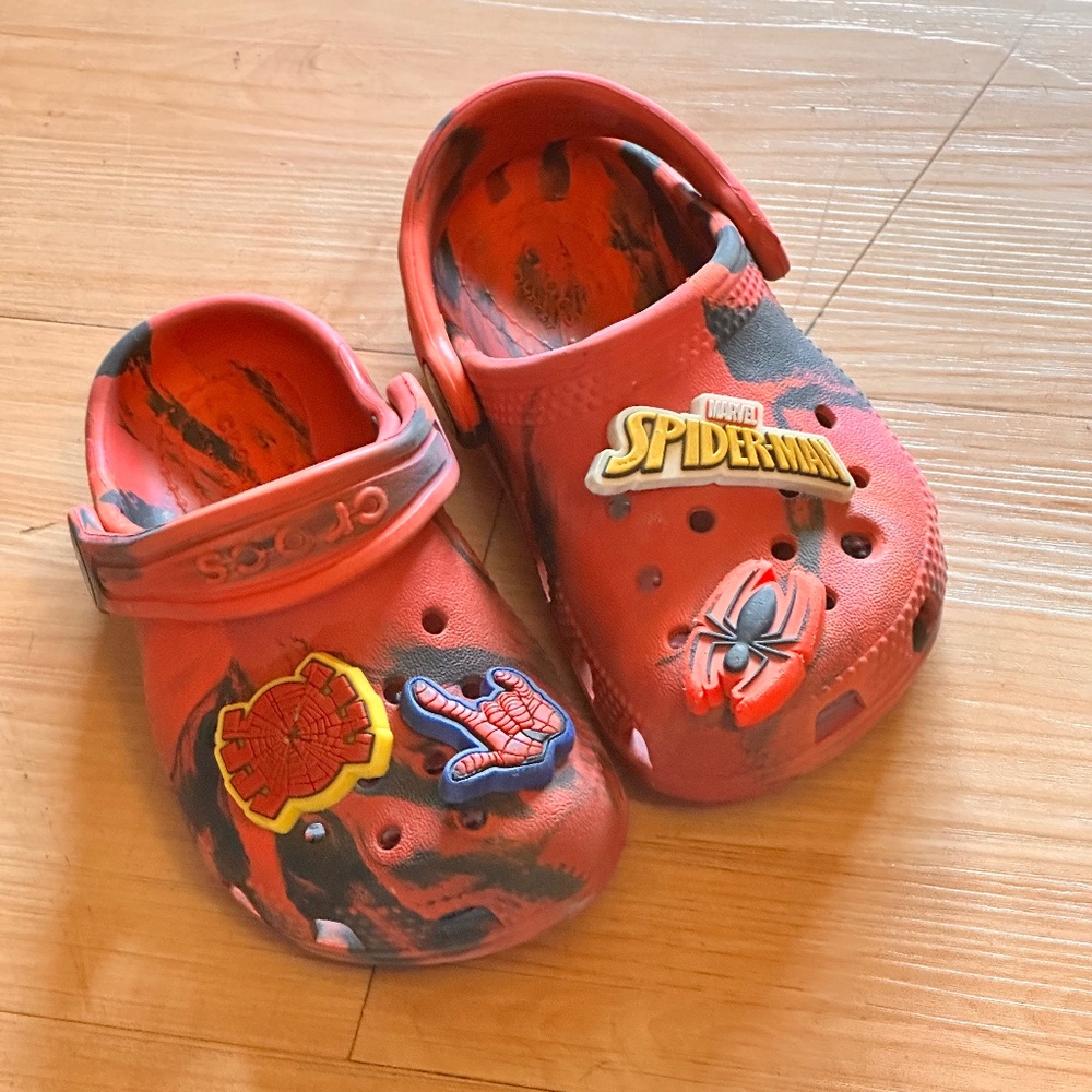 Toddler Crocs with Spider-Man Jibbits